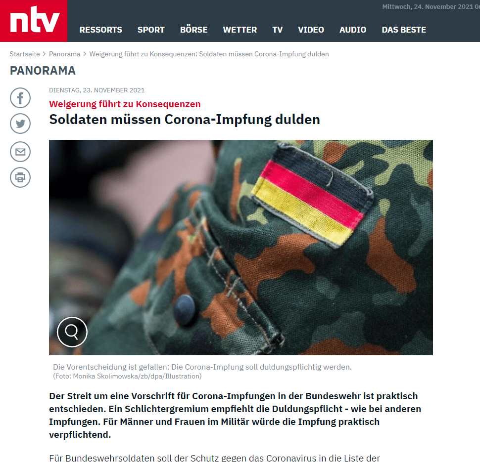 Für Bundeswehrsoldaten soll der Schutz gegen das Coronavirus in die Liste der duldungspflichtigen Impfungen aufgenommen werden. Eine entsprechende Empfehlung hat ein Schlichtungsausschuss nach stundenlangen Verhandlungen gegeben, wie aus dem Verteidigungsministerium verlautete. Die Runde aus je drei Vertretern des Verteidigungsministeriums und der Beteiligungsgremien traf damit eine Vorentscheidung in einem monatelangen Streit.

Für die Aufnahme in das sogenannte Basisimpfschema für Männer und Frauen in den Streitkräften ist nun noch eine Entscheidung der militärischen oder politischen Führung des Ministeriums nötig. Fertige Pläne, Impfungen gegen das Coronavirus für die mehr als 180.000 Männer und Frauen in den Streitkräften duldungspflichtig zu machen, waren wegen des Widerstands der Personalvertreter zunächst verzögert worden.

In der Bundeswehr wurde die Duldungspflicht für Impf- und Vorsorgemaßnahmen vor einigen Jahren eingeführt. Soldaten, die diese verweigern, drohen disziplinarrechtliche Konsequenzen. Die Bundeswehr verweist auf das Soldatengesetz und die Einsatzbereitschaft der Truppe.

"Der Soldat muss ärztliche Maßnahmen gegen seinen Willen nur dann dulden, wenn sie 1. der Verhütung oder Bekämpfung übertragbarer Krankheiten dienen oder 2. der Feststellung seiner Dienst- oder Verwendungsfähigkeit dienen", heißt es im Soldatengesetz, Paragraf 17a. Und: "Lehnt der Soldat eine zumutbare ärztliche Maßnahme ab und wird dadurch seine Dienst- oder Erwerbsfähigkeit beeinträchtigt, kann ihm die Versorgung insoweit versagt werden. Nicht zumutbar ist eine ärztliche Maßnahme, die mit einer erheblichen Gefahr für Leben oder Gesundheit verbunden ist."

Der Grundsatz der Verhältnismäßigkeit ist vor allem mit Blick auf mögliche Impfnebenwirkungen zu wahren. Und gibt es schwere Komplikationen, ergeben sich versorgungsrechtliche Ansprüche. Die Wehrbeauftragte Eva Högl und Verteidigungsexperten der Ampel-Parteien - SPD, Grüne und FDP - hatten sich zuletzt dafür ausgesprochen, die Corona-Impfungen in das Basisimpfschema aufzunehmen und damit verpflichtend zu machen.