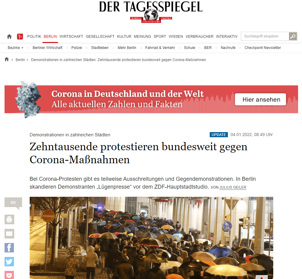 Als bundesweiter Vorreiter des Modells gelten die rechtsextremen „Freien Sachsen“, die bereits im November zu über 70 parallel stattfindenden Versammlungen an Montagabenden im Freistaat aufriefen. Auch am Montag wurden zahlreiche nicht genehmigte Proteste in Sachsen von der Polizei unterbunden.

Ein Polizist erlitt eine Bissverletzung
In Freiberg im Erzgebirge durchbrachen Demonstranten Polizeiketten und lieferten sich Auseinandersetzungen mit Beamten. Im sächsischen Lichtenstein wurden laut Polizei Beamte attackiert. Demnach hatten sich in einen Pulk von etwa 200 Demonstranten etwa 60 gewaltbereite junge Leute gemischt. Insgesamt seien 14 Beamte verletzt worden. „Eine Person versuchte, einem Beamten die Dienstwaffe zu entreißen und ein Polizist erlitt eine Bissverletzung durch einen Teilnehmer der Versammlung“, teilte die Polizei weiter mit.

Allein in Bautzen kamen laut Polizeiangaben bis zu 1000 Menschen zusammen. In der ostsächsischen Stadt, in der eine Woche zuvor zwölf Polizisten im Einsatz verletzt wurden, hatten sich zwei Demonstrationszüge formiert. Wie ein Polizeisprecher auf Anfrage mitteilte, konnten beide Aufzüge gestoppt werden. Die Lage sei übersichtlich geblieben, hieß es. Vereinzelt waren Böller zu hören.

In Sachsen-Anhalt folgten ebenfalls tausende Impfgegner den bei Telegram verbreiteten Aufrufen. Am Montagabend fanden auch in Magdeburg Proteste statt, bei denen mehrere Polizisten durch Demonstranten körperlich attackiert wurden. Die Polizeiinspektion sprach von durchbrochenen Polizeiketten, Flaschenwürfen auf Beamte und Pyrotechnik. Nach ersten Erkenntnissen wurden aber keine Polizisten verletzt. In der Landeshauptstadt von Sachsen-Anhalt hatten sich laut Polizei etwa 2500 Menschen versammelt. Die Versammlung sei wie die meisten im Gebiet der Polizeiinspektion nicht angezeigt gewesen.

„Die Presse soll zum Schweigen gebracht werden“
Auch in Berlin gingen am Abend hunderte Menschen auf die Straße – in allen zwölf Berliner Bezirken. Die Demonstranten koordinieren sich über lokale Telegram-Gruppen, die für jeden Stadtteil zu finden sind. Die größten Versammlungen fanden nach Tagesspiegel-Informationen am Montagabend in Tegel und Pankow statt, wo jeweils etwa 600 bis 400 Menschen auf die Straße gingen.

In Marzahn, Köpenick und Schöneberg waren ebenfalls hunderte Menschen auf der Straße. Ein unangemeldeter Demonstrationszug vom Rathaus Schöneberg zum Nollendorfplatz wurde von Polizisten am Winterfeldtplatz teilweise gestoppt, auch in der Altstadt Spandau setzte die Polizei einzelne Demonstranten fest.

In Mitte begann um 18:30 Uhr ein Demonstrationszug vom Alexanderplatz zum ZDF-Hauptstadtstudio Unter den Linden, der die zweite Woche infolge vom Berliner Rechtspopulisten Eric Graziani der rechtsextremen Gruppierung „Patriotic Opposition Europe“ angemeldet wurde und sich ebenfalls gegen die Corona-Politik richtete. Während die ZDF-Dependance von einer Polizeikette geschützt wurde, skandierten die etwa 200 Demonstranten „Lügenpresse“ und „Ihr seid Schuld“.

Anmelder Graziani wünschte sich in einer Rede vor dem öffentlich-rechtlichen Rundfunkgebäude, dass „die Presse zum Schweigen gebracht wird“. Im Nebensatz fügte der Rechtspopulist hinzu: „Natürlich friedlich.“ 

Stadtweit fanden gleichzeitig Gegenproteste gegen die Aufmärsche statt. Am Rathaus Pankow demonstrierten die sogenannten „Omas gegen Rechts“, vor dem Rathaus Neukölln die Initiative „Geradedenken“, die sich via Twitter über polizeiliche Platzverweise für ihre Unterstützer beklagte, während knapp hundert Corona-Demonstranten unangemeldet, aber angeblich von der Polizei unbehelligt, über die Sonnenallee zum Hermannplatz laufen konnten.

Die Berliner Polizei war am Abend nicht für eine Stellungnahme zu erreichen. Auch an der Prenzlauer-Berger Gethsemanekirche fand erneut ein Gegenprotest von Anwohnern und Gemeindemitgliedern statt, die sich die dritte Woche hintereinander gegen die Instrumentalisierung der Friedlichen Revolution durch Querdenken-Demonstranten vor dem historischen Gotteshaus wehrten.

Während sich vor wenigen Wochen noch über hundert Maßnahmengegner vor der Kirche versammelten, gelang es den Anwohnern durch den Gegenprotest offenbar, größere Ansammlungen des Querdenken-Klientels im neuen Jahr in der Stargarder Straße zu verhindern.

Auch in Brandenburg gab es in dutzenden Orten meist unangemeldete Versammlungen. Der größte Protest konnte sich in Cottbus trotz Verbots mit über tausend Menschen durch die Innenstadt in Bewegung setzen. Vielerorts waren Gegenaktionen angekündigt. In Potsdam hatte am Montag das Bündnis „Potsdam bekennt Farbe“ aufgerufen, den Gegnern der Corona-Maßnahmen nicht die Stadt zu überlassen.

Oberbürgermeister Mike Schubert (SPD) sagte auf einer Kundgebung, die Menschen machten mit ihrer Anwesenheit deutlich, dass es nicht nur den Protest gegen die aktuellen Maßnahmen gebe. Das Miteinander auf einer angemeldeten Demonstration zeige, dass es möglich sei, seine Meinung zu äußern, ohne gegen Regeln oder Gesetze zu verstoßen.

17.000 Menschen protestieren in Thüringen
Mehr als 17.000 Menschen beteiligten sich laut Polizei in Thüringen an unangemeldeten Protesten gegen Corona-Schutzmaßnahmen. Die Landespolizeidirektion ging davon aus, dass diese Zahl im Laufe des Abends noch fünfstellig wird. Es kam teils zu Rangeleien, „aggressiven Auftreten“ einiger Demonstranten und „verbalen Attacken“ zwischen zwei Gruppen. In Erfurt setzten die Beamten deshalb Pfefferspray ein.

In Weimar mussten sie zwei Lager voneinander trennen, als etwa 20 Menschen versuchten, einen Aufzug aus etwa 150 Personen zu stoppen. Die meisten Teilnehmer habe man in Gera gezählt - rund 2000. In Altenburg und Saalfeld kamen nach Schätzungen der Polizei jeweils etwa 1000 Demonstranten, in Nordhausen 500. Es handelte sich in allen Fällen um sogenannte Spaziergänge - also keine angemeldeten Versammlungen.

In Mecklenburg-Vorpommern beteiligten sich nach Angaben eines Polizeisprechers insgesamt knapp 12.000 Menschen in mehr als 20 Städten an angemeldeten Lichterspaziergängen, Kundgebungen sowie nicht angemeldeten Schweigemärschen - etwas 3000 Menschen weniger als vor einer Woche. Vereinzelt kam es zu Gegenkundgebungen - nennenswerte Zwischenfälle gab es laut Polizei nach ersten Erkenntnissen nicht. In Rostock registrierten die Sicherheitskräfte rund 4000 Protestierende, in Schwerin zogen rund 2000 Menschen durch die Stadt, in Neubrandenburg rund 1800.

In der Landeshauptstadt Schwerin kamen den Angaben zufolge etwa 1600 Menschen zusammen, auf dem Greifswalder Marktplatz mehrere Hundert. An der Mecklenburgischen Seenplatte versammelten sich nach ersten Schätzungen der Polizei gut 2000 Demonstranten. In Greifswald stand den Kritikern der Corona-Maßnahmen eine große Gruppe von Gegendemonstranten gegenüber.

In bayerischen Städten und Gemeinden versammelten sich etwa 10.000 Menschen zu sogenannten Montagsspaziergängen als Zeichen des Protests. Dabei blieb es größtenteils friedlich. In Nürnberg demonstrierten rund 4200 Menschen gegen die Corona-Politik - deutlich mehr als erwartet. In Bamberg trafen sich laut Polizei rund 2150 Menschen zu einem angemeldeten „Spaziergang“. Viele Städte hatten nicht ortsfeste Kundgebungen verboten und den Teilnehmern unangemeldeter Demonstrationen Bußgelder angedroht.

Mehrere tausend Menschen demonstrierten auch in Baden-Württemberg gegen die Corona-Maßnahmen. In Friedrichshafen hätten sich am Montagabend rund 2000 Teilnehmer zu einem sogenannten Spaziergang versammelt, teilte ein Polizeisprecher mit. Die Teilnehmer hätten sich spontan in sozialen Netzwerken verabredet. In Mannheim, Heidelberg und im Rhein-Neckar-Kreis zählte die Polizei insgesamt rund 2000 Demonstranten.

Die Polizei in Fulda (Hessen) löste am Abend eine Ansammlung von Gegnern der aktuellen Corona-Maßnahmen auf. Dabei habe ein Versammlungsteilnehmer die Einsatzkräfte angegriffen, sagte ein Polizeisprecher. Die Beamten hätten Pfefferspray eingesetzt, die Person sei festgenommen worden. Die Versammlung wurde laut Polizei aufgelöst, da keine Masken getragen und keine Abstände eingehalten wurden. Außerdem habe es keinen Versammlungsleiter gegeben. Auch in anderen hessischen Städten gingen am Abend Menschen auf die Straße, um gegen die Corona-Maßnahmen zu demonstrieren - etwa in Frankfurt, Kassel oder Gießen.

Die Polizeiinspektion in Nienburg und Schaumburg in Niedersachsen meldete insgesamt 1000 Demonstranten, die sich auf die beiden Landkreise verteilten. In weiteren Städten des Bundeslandes wie in Braunschweig zählte die Polizei rund 1100 Menschen auf den Straßen.